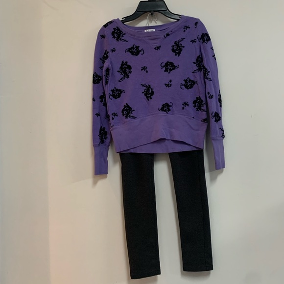 Splendid Black Rose Sweatshirt & Joe’s Jeans Jeggings - Picture 7 of 13